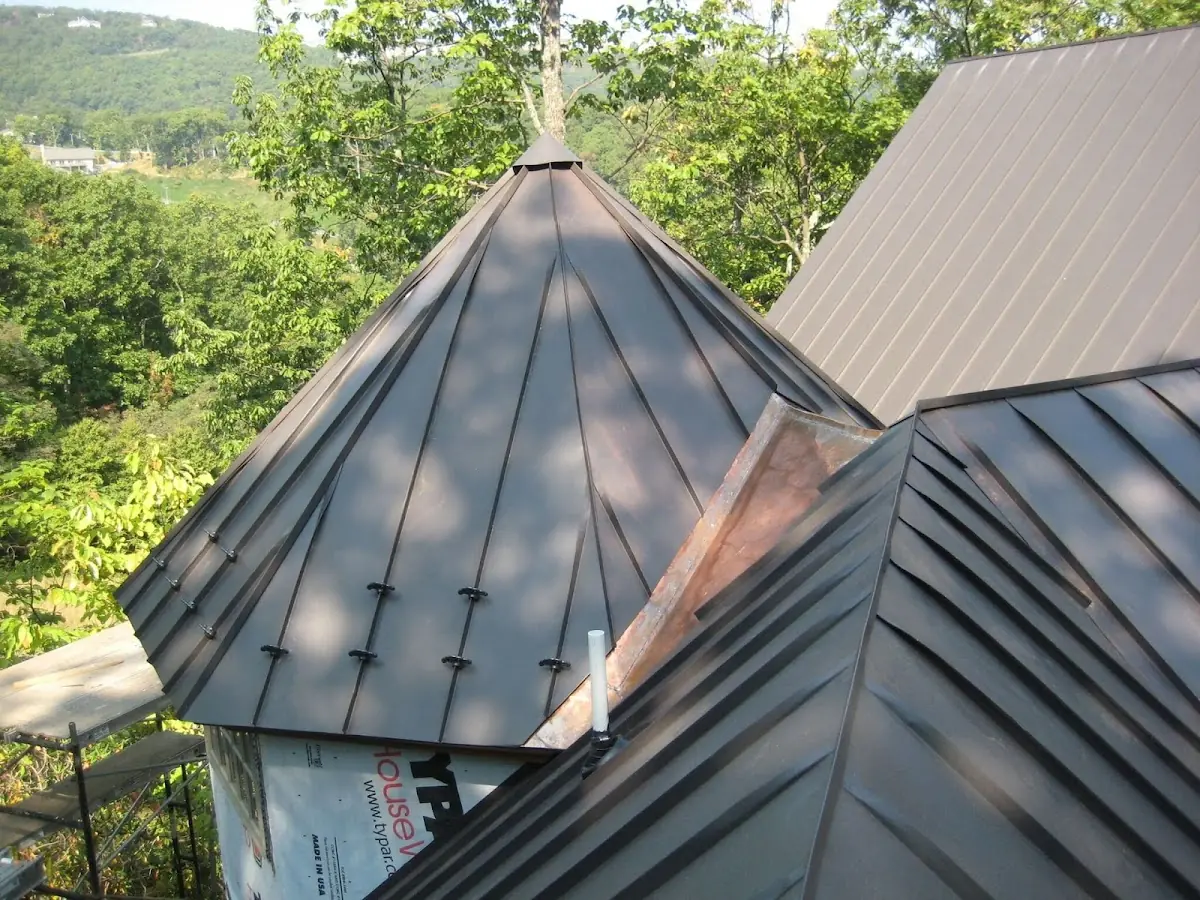 Professional Roof Tarp Installation by Craftsman Roofing in Woodlore